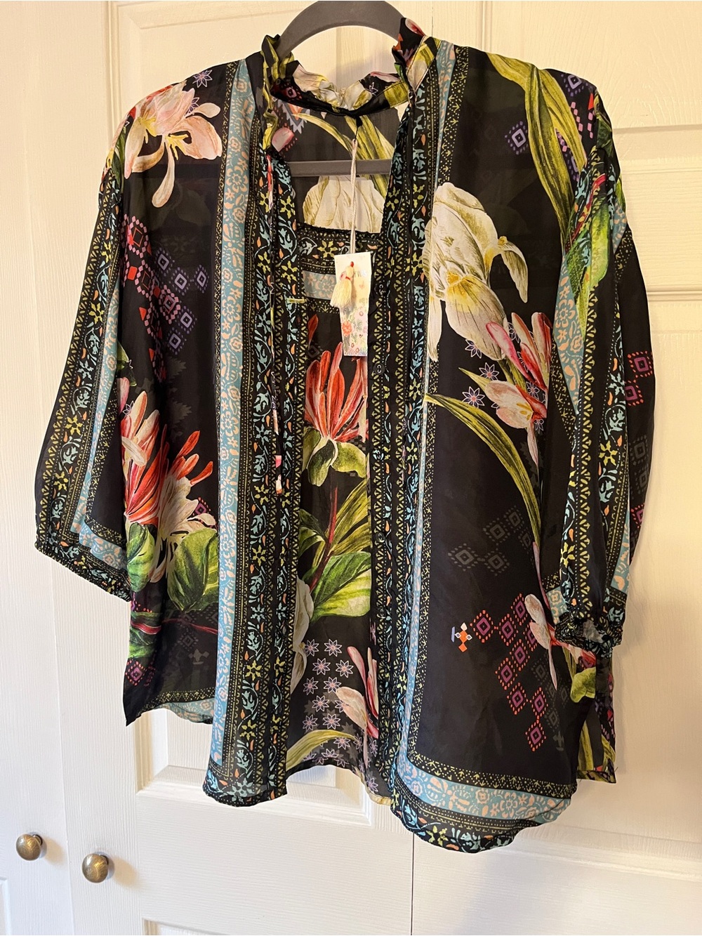NWT. Johnny Was Elda Black Floral 100% Silk Button-Down Blouse in Iris Whisper M - Picture 3 of 10